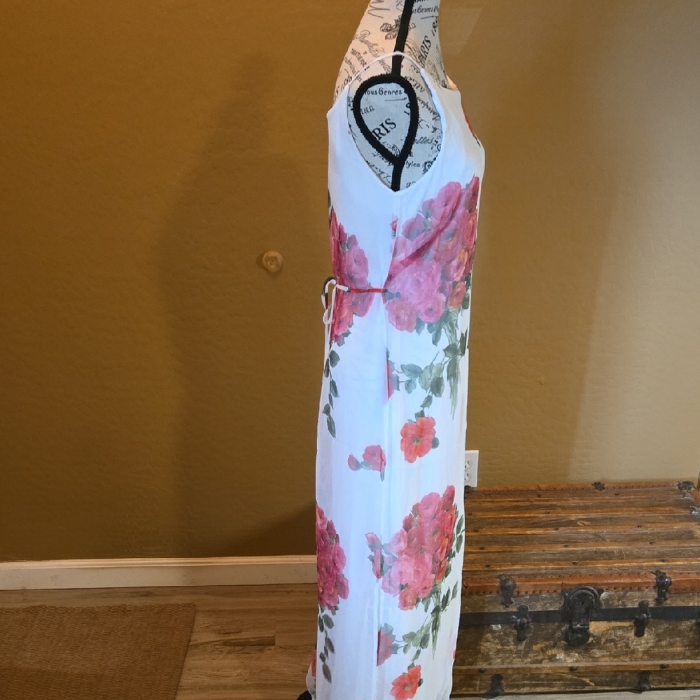 Chic Floral Maxi Dress - White with Pink and Red Accents - Picture 4 of 13